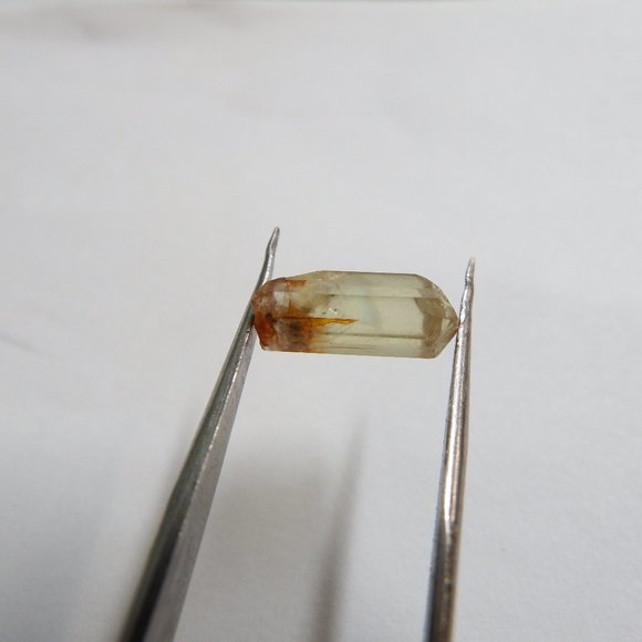 4.4ct yellow durango mexican apatite gemstone crystal rough - Picture 2 of 4